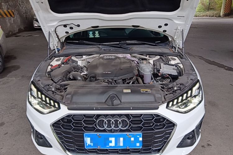 Used Audi A4L 2022 40 TFSI Fashion Dynamic Model Engine Bay