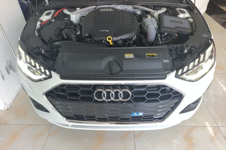 Used Audi A4L 2022 40 TFSI Fashion Dynamic Model Engine Bay
