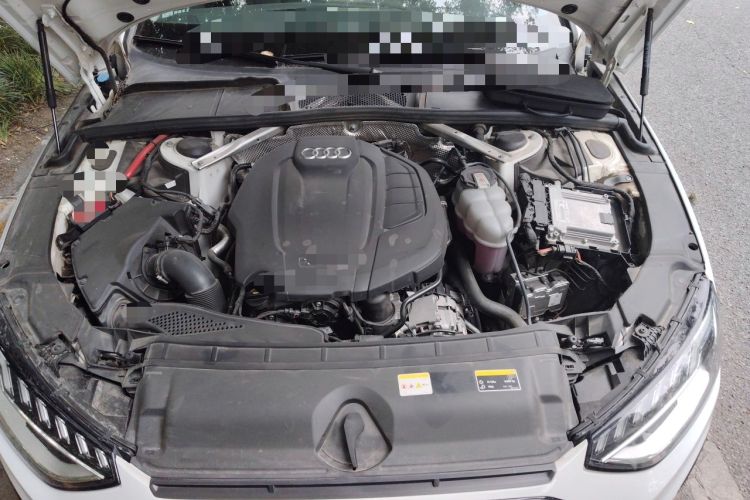 Used Audi A4L 2022 40 TFSI Luxury Dynamic Model Engine Bay