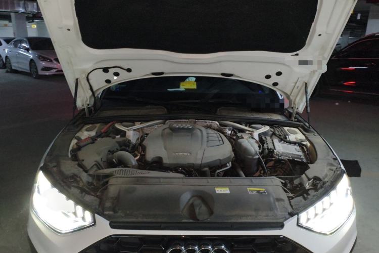 Used Audi A4L 2022 40 TFSI Fashion Dynamic Model Engine Bay