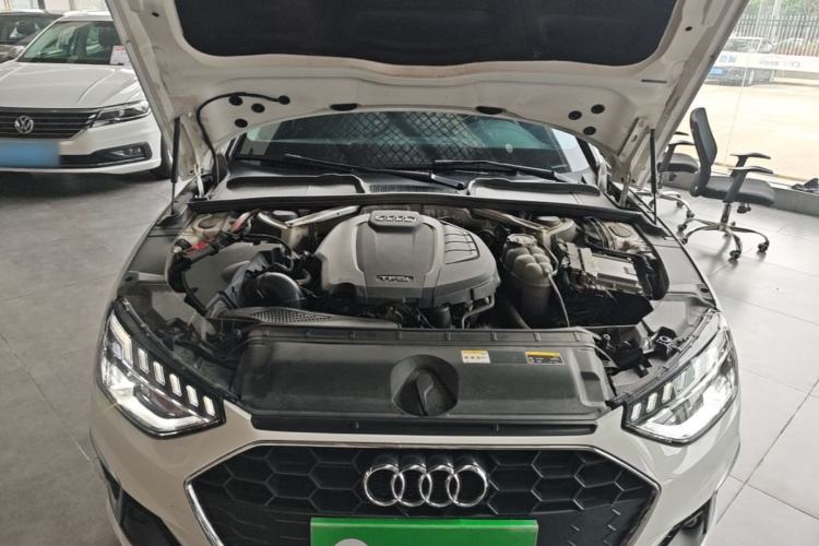Used Audi A4L 2022 40 TFSI Fashion Dynamic Model Engine Bay