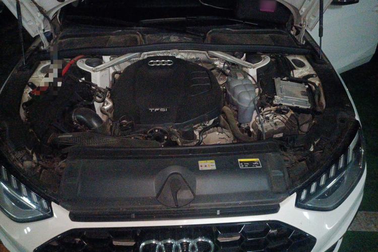 Used Audi A4L 2022 40 TFSI Luxury Dynamic Model Engine Bay