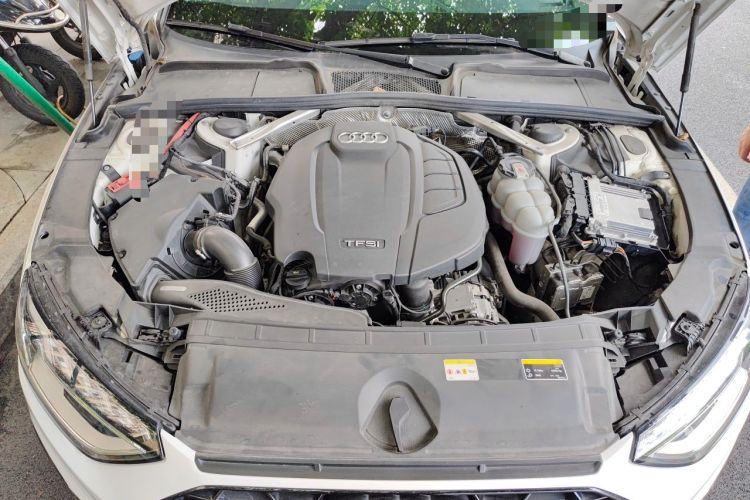 Used Audi A4L 2022 40 TFSI Luxury Dynamic Model Engine Bay
