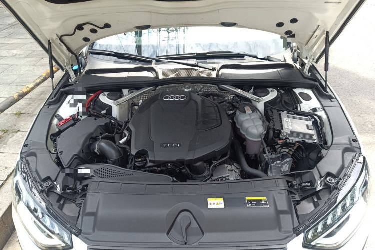 Used Audi A4L 2022 40 TFSI Luxury Dynamic Model Engine Bay