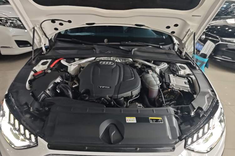 Used Audi A4L 2022 40 TFSI Fashion Dynamic Model Engine Bay