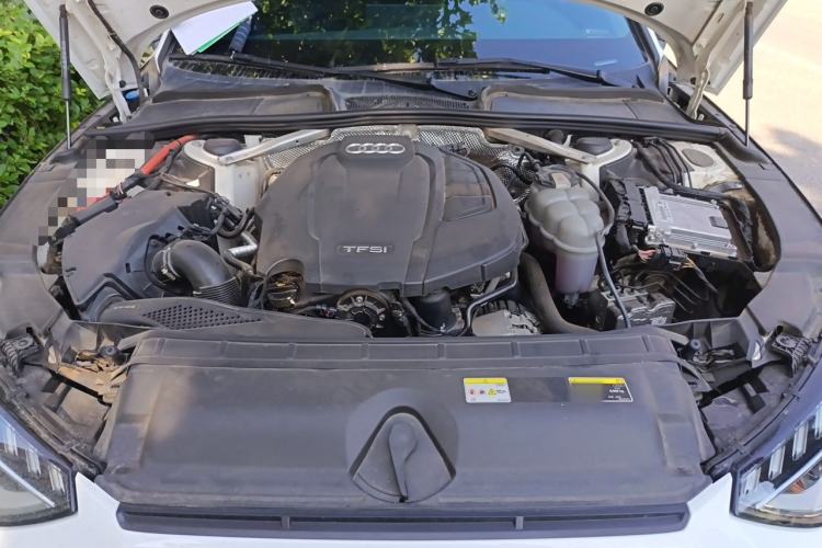 Used Audi A4L 2022 40 TFSI Fashion Dynamic Model Engine Bay