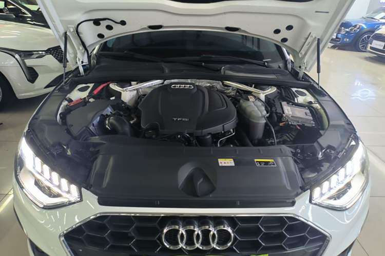 Used Audi A4L 2022 40 TFSI Fashion Dynamic Model Engine Bay