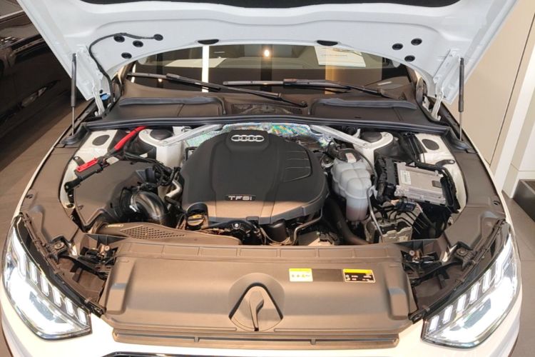 Used Audi A4L 2022 40 TFSI Luxury Dynamic Model Engine Bay