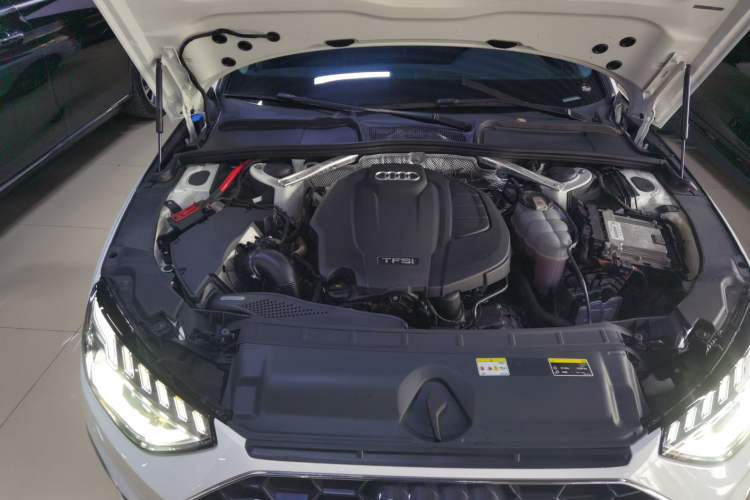 Used Audi A4L 2022 40 TFSI Fashion Dynamic Model Engine Bay