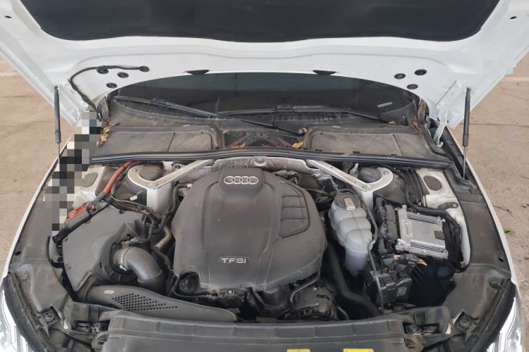 Used Audi A4L 2022 40 TFSI Fashion Dynamic Model Engine Bay