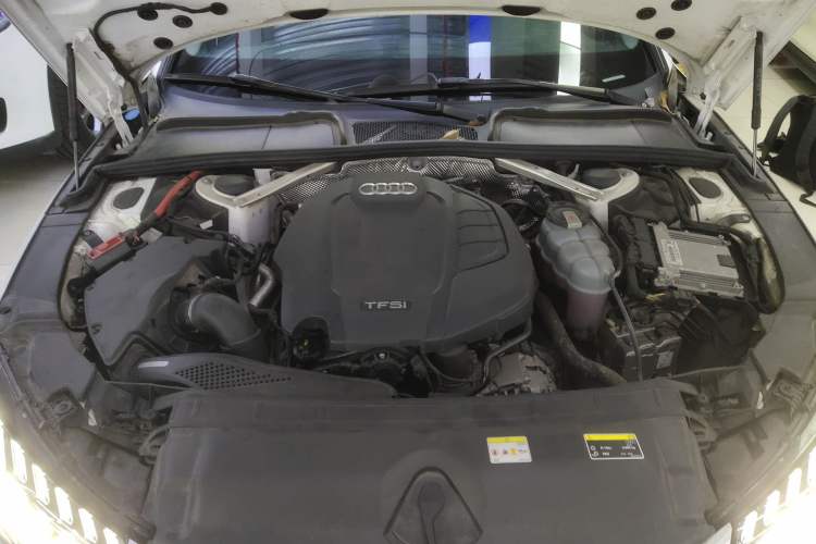 Used Audi A4L 2022 40 TFSI Luxury Prestige Edition Engine Bay