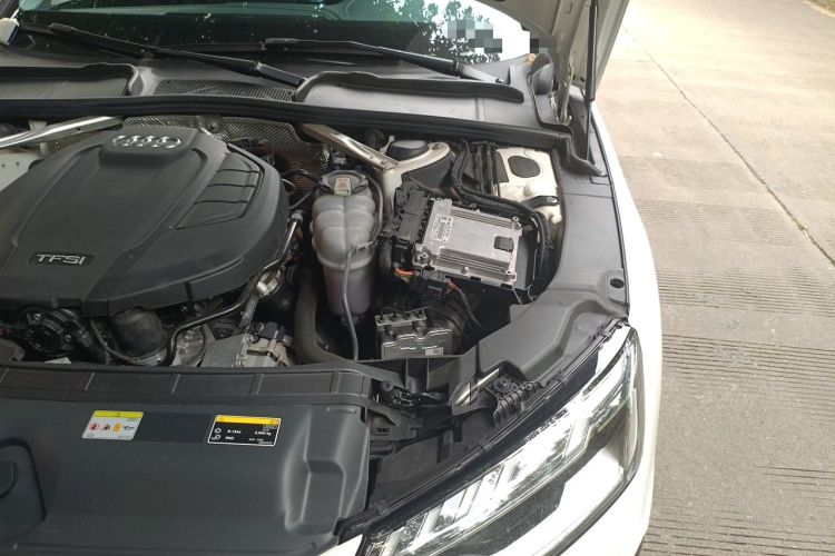 Used Audi A4L 2022 40 TFSI Luxury Dynamic Model Engine Bay Left