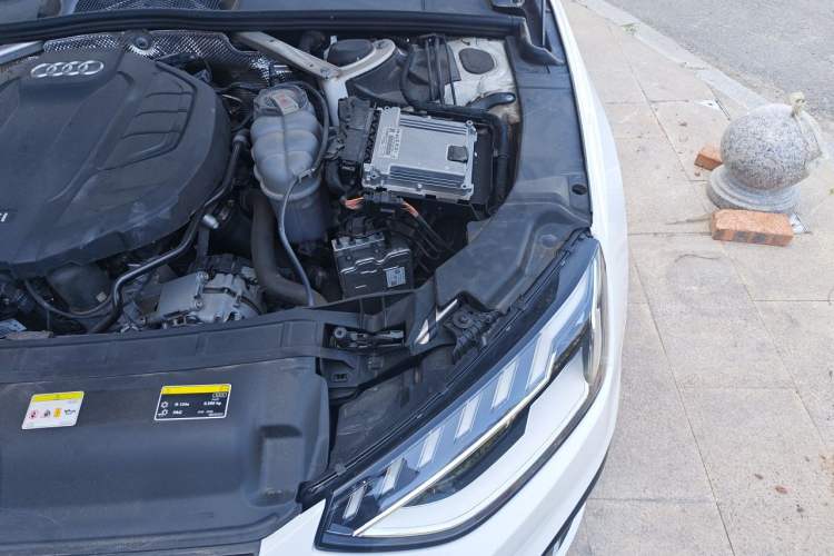 Used Audi A4L 2022 40 TFSI Luxury Dynamic Model Engine Bay Left