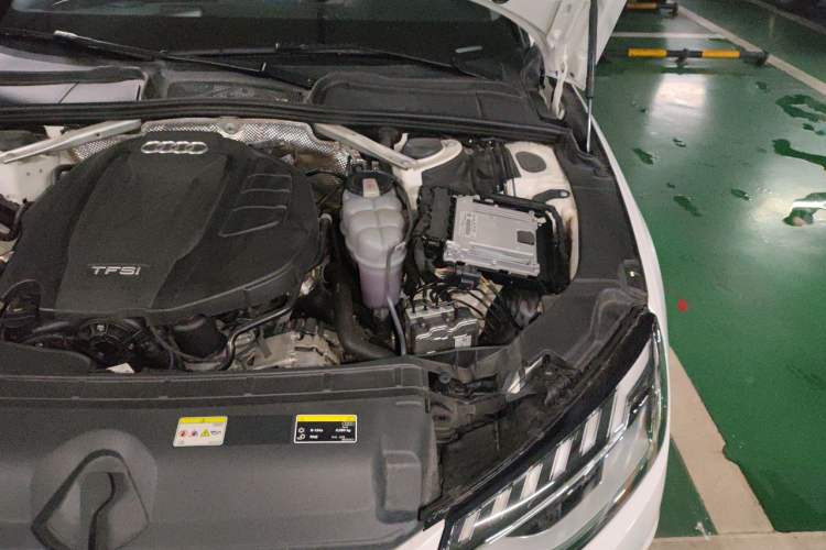 Used Audi A4L 2022 40 TFSI Stylish and Elegant Edition Engine Bay Left