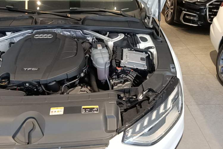 Used Audi A4L 2022 40 TFSI Luxury Dynamic Model Engine Bay Left