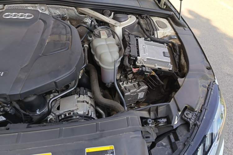 Used Audi A4L 2022 40 TFSI Fashion Dynamic Model Engine Bay Left