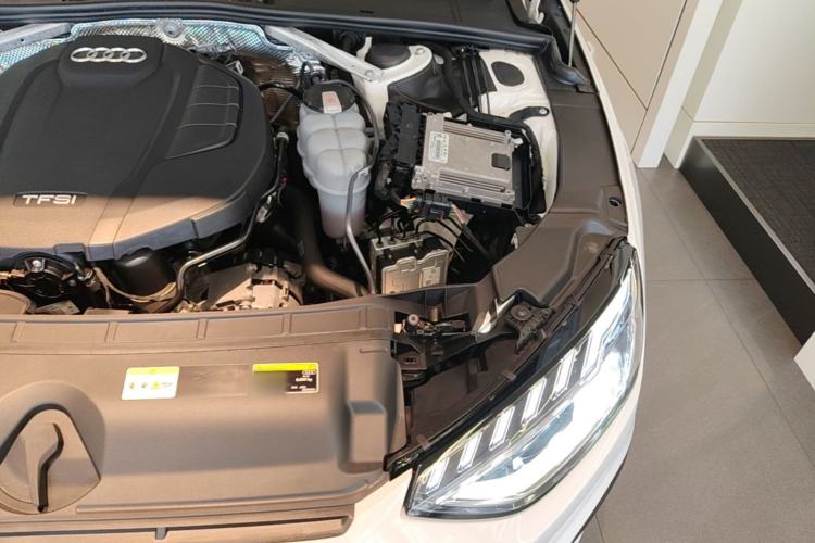 Used Audi A4L 2022 40 TFSI Luxury Dynamic Model Engine Bay Left
