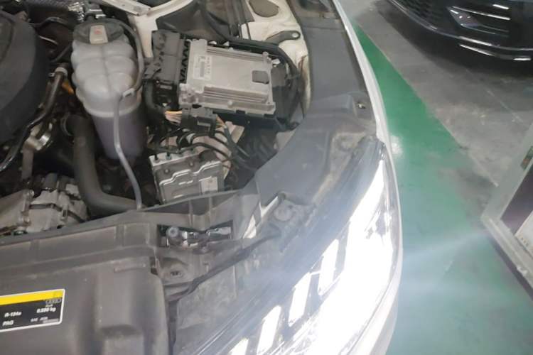 Used Audi A4L 2022 40 TFSI Fashion Dynamic Model Engine Bay Left
