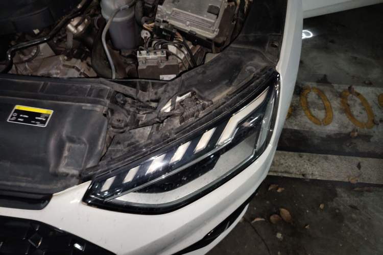 Used Audi A4L 2022 40 TFSI Luxury Dynamic Model Engine Bay Left