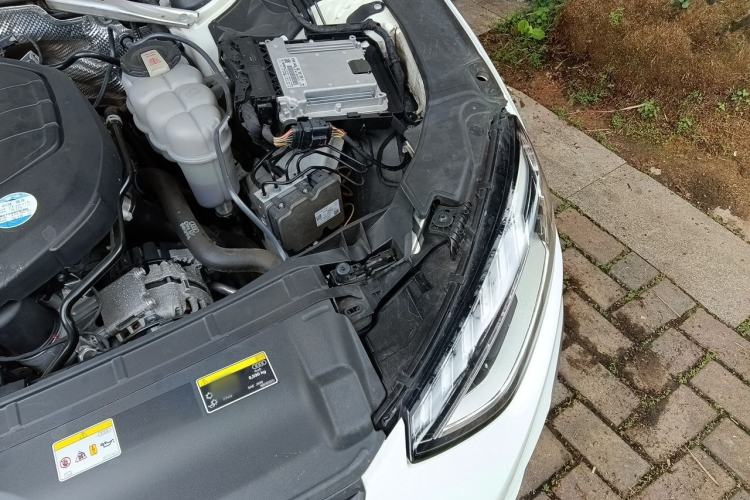 Used Audi A4L 2022 40 TFSI Luxury Dynamic Model Engine Bay Left