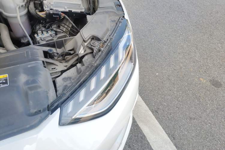 Used Audi A4L 2022 40 TFSI Luxury Prestige Edition Engine Bay Left