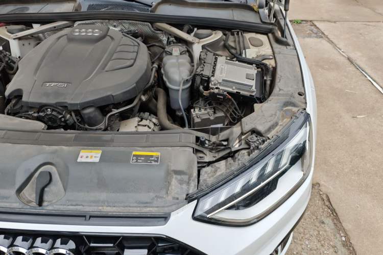 Used Audi A4L 2022 40 TFSI Luxury Dynamic Model Engine Bay Left