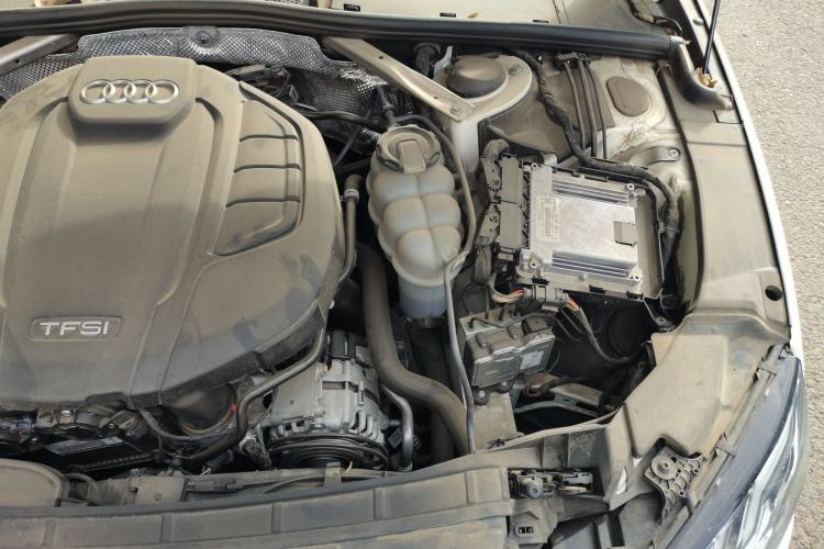 Used Audi A4L 2022 40 TFSI Luxury Dynamic Model Engine Bay Left