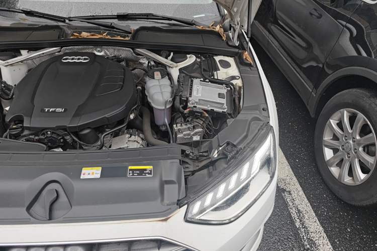 Used Audi A4L 2022 40 TFSI Stylish and Elegant Edition Engine Bay Left