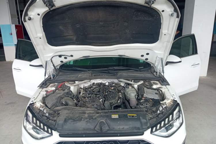 Used Audi A4L 2022 40 TFSI Fashion Dynamic Model Engine Bay