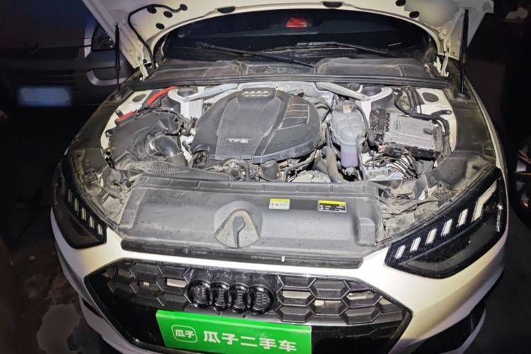 Used Audi A4L 2022 40 TFSI Fashion Dynamic Model Engine Bay
