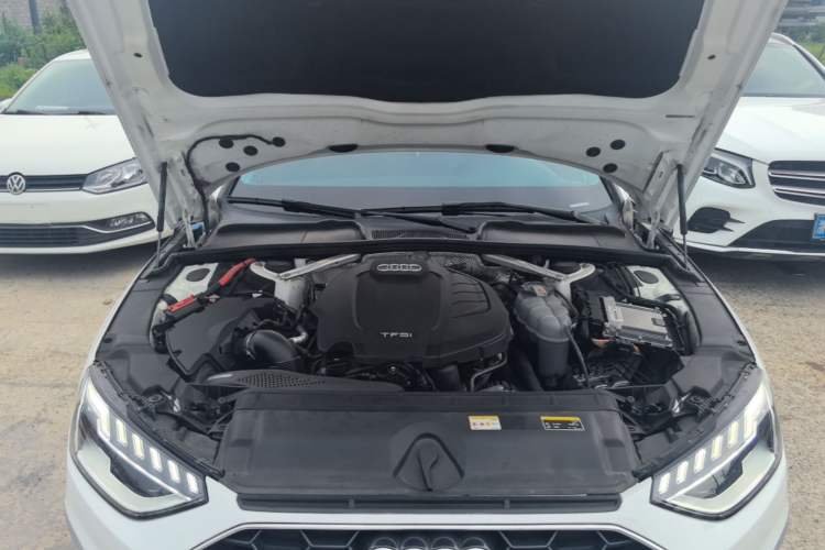 Used Audi A4L 2022 40 TFSI Fashion Dynamic Model Engine Bay