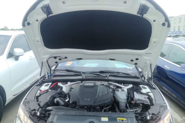 Used Audi A4L 2022 40 TFSI Stylish and Elegant Edition Engine Bay