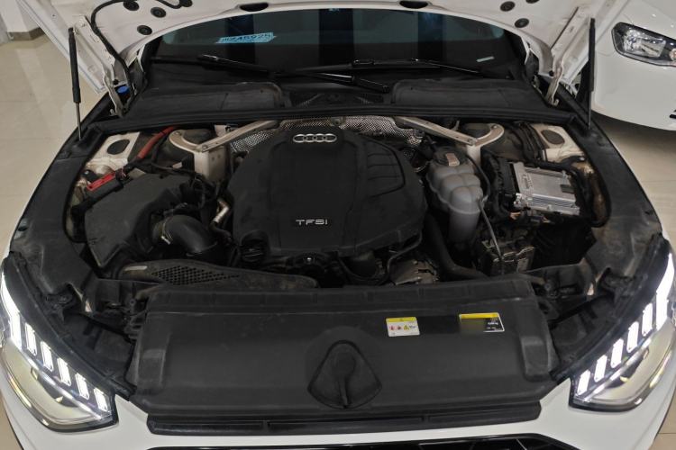 Used Audi A4L 2022 40 TFSI Luxury Dynamic Model Engine Bay