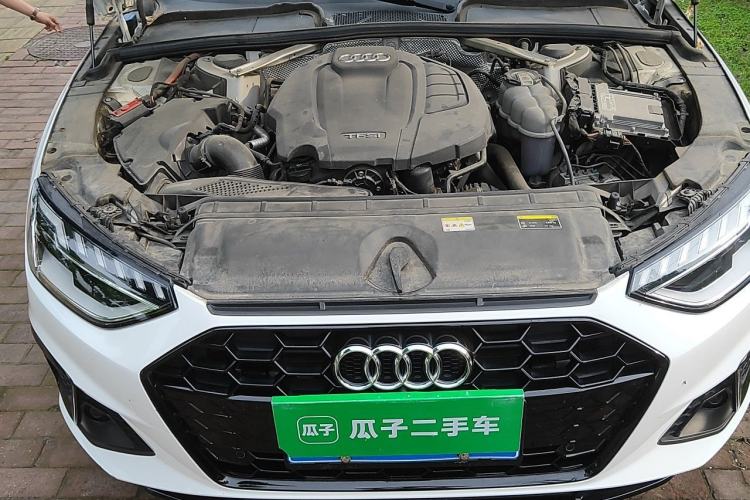 Used Audi A4L 2022 40 TFSI Luxury Dynamic Model Engine Bay