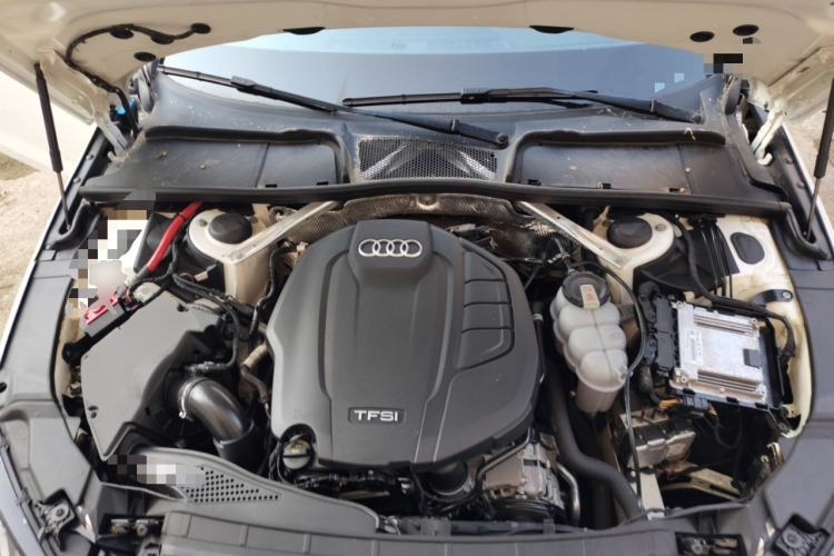 Used Audi A4L 2022 40 TFSI Fashion Dynamic Model Engine Bay
