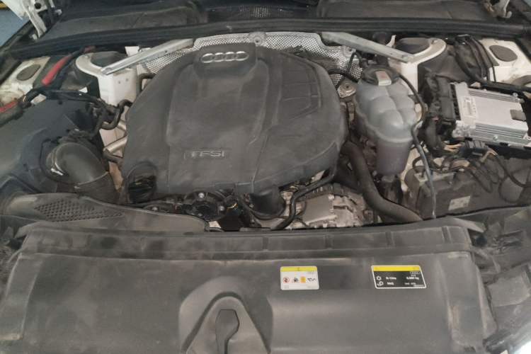 Used Audi A4L 2022 40 TFSI Fashion Dynamic Model Engine Bay