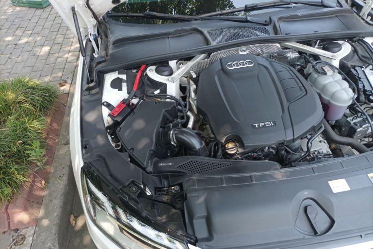 Used Audi A4L 2022 40 TFSI Fashion Dynamic Model Engine Bay Right