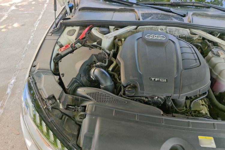 Used Audi A4L 2022 40 TFSI Luxury Dynamic Model Engine Bay Right