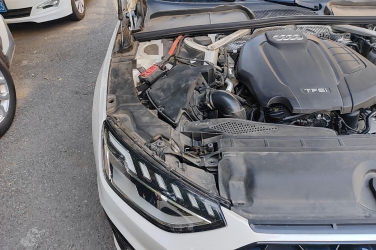 Used Audi A4L 2022 40 TFSI Luxury Dynamic Model Engine Bay Right