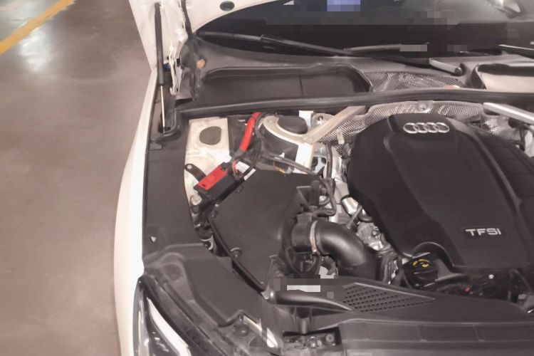 Used Audi A4L 2022 40 TFSI Luxury Dynamic Model Engine Bay Right