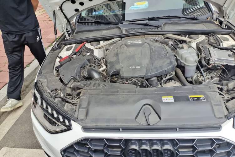 Used Audi A4L 2022 40 TFSI Fashion Dynamic Model Engine Bay Right