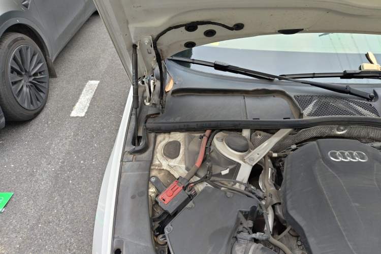 Used Audi A4L 2022 40 TFSI Fashion Dynamic Model Engine Bay Right
