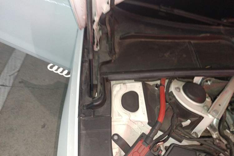 Used Audi A4L 2022 40 TFSI Luxury Dynamic Model Engine Bay Right