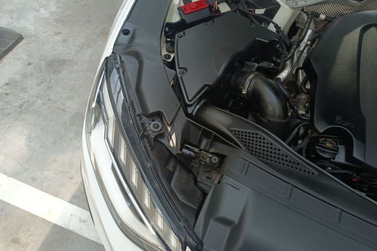 Used Audi A4L 2022 40 TFSI Fashion Dynamic Model Engine Bay Right