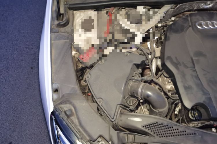 Used Audi A4L 2022 40 TFSI Luxury Dynamic Model Engine Bay Right