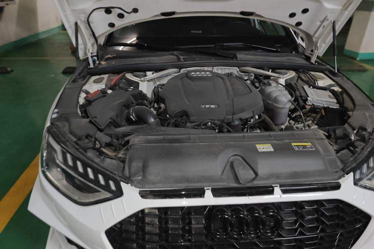 Used Audi A4L 2022 40 TFSI Stylish and Elegant Edition Engine Bay Right