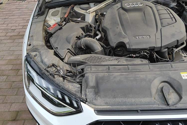 Used Audi A4L 2022 40 TFSI Luxury Dynamic Model Engine Bay Right
