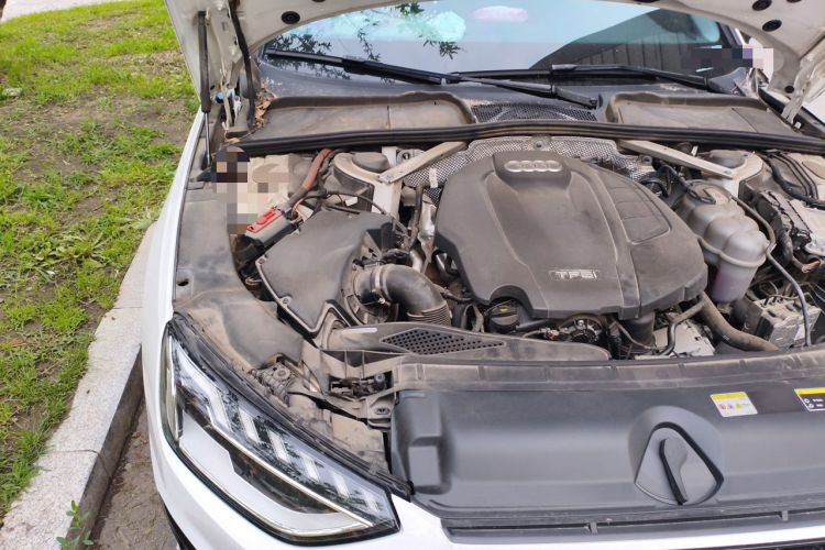Used Audi A4L 2022 40 TFSI Luxury Dynamic Model Engine Bay Right
