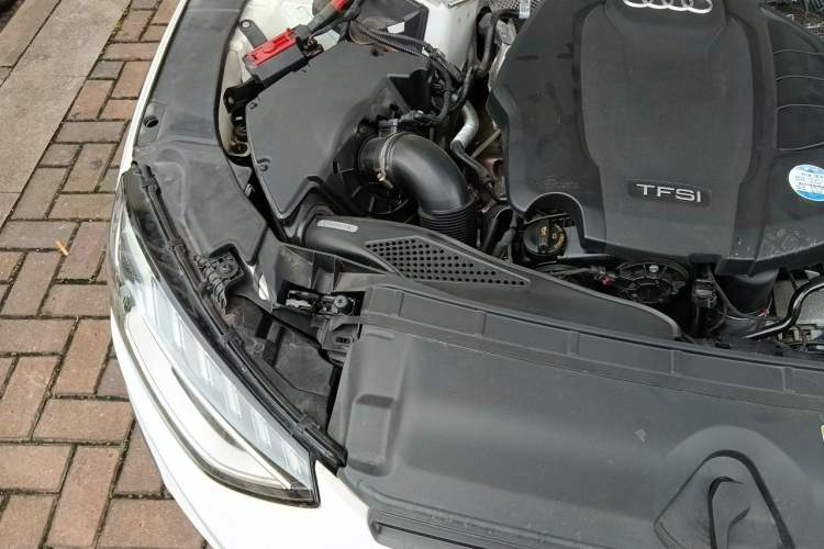 Used Audi A4L 2022 40 TFSI Luxury Dynamic Model Engine Bay Right