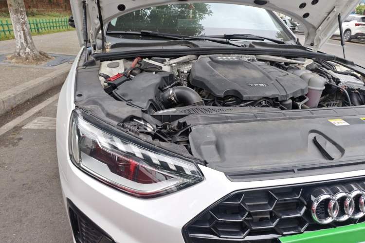 Used Audi A4L 2022 40 TFSI Luxury Dynamic Model Engine Bay Right